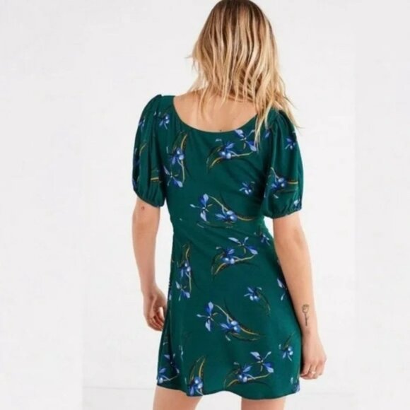Urban Outfitters Epiphany Dress Women Small Green Mini Floral Iris Short Sleeves - Picture 2 of 10